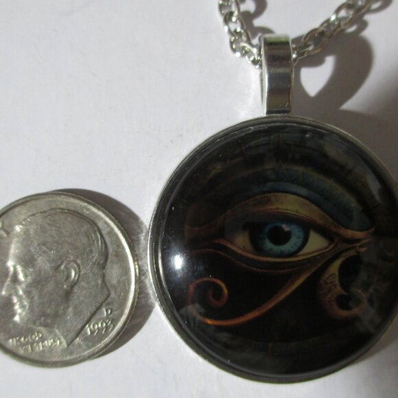 Eye Of Horus Pendant Necklace - Picture 5 of 7